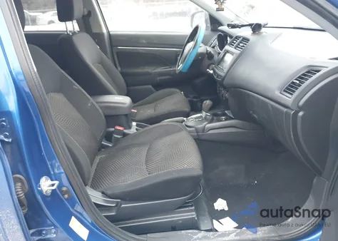 2016 Mitsubishi Outlander Sport 2.0 Es z USA, uszkodzony, nr VIN JA4AR3AU4GZ052194